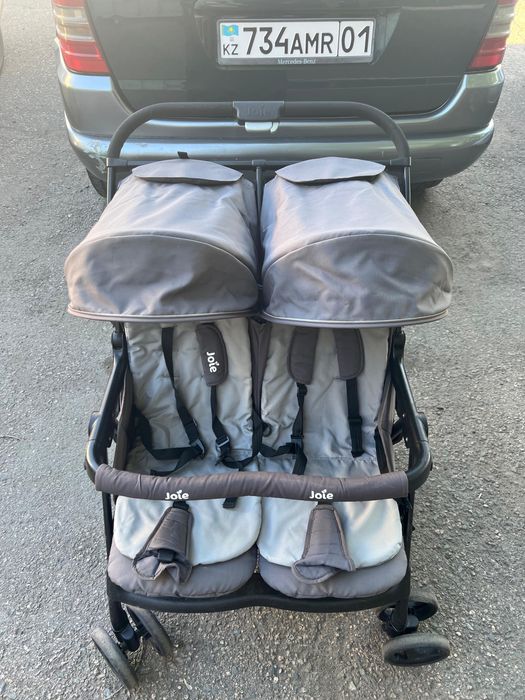 Продам коляску для двойни