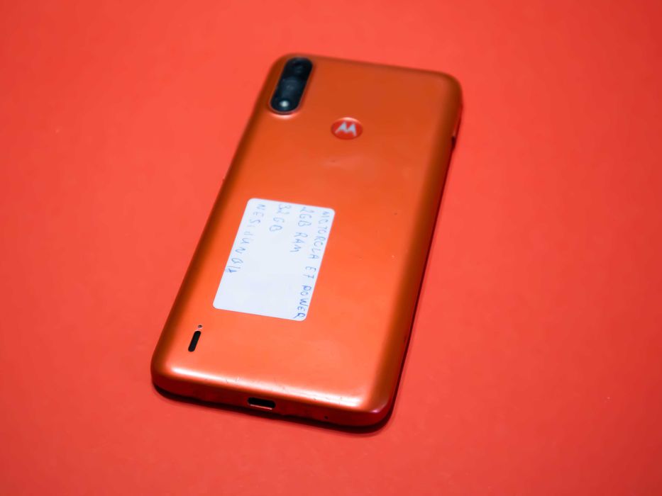 Motorola E7 Power 2/32GB За Части Спукан Дисплей