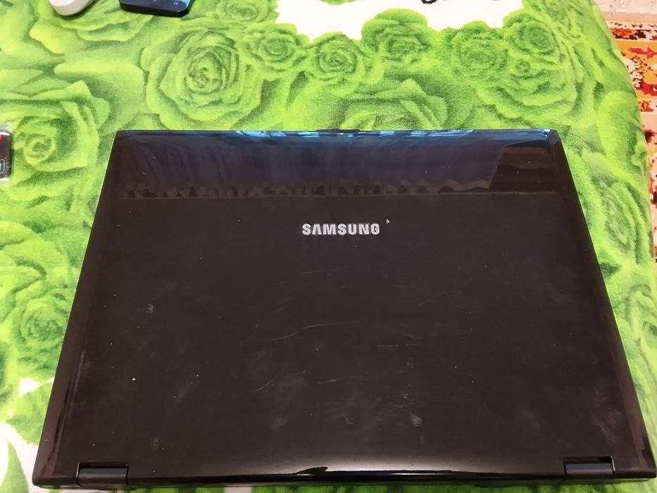 Ноутбук Самсунг !