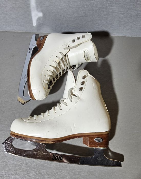 Patine 3010 gheata    patinaj artistic  Riedell  marime   33,5 ( 22   cm lungime interioara).