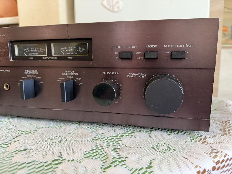 Yamaha CA-V2 Стерео усилвател