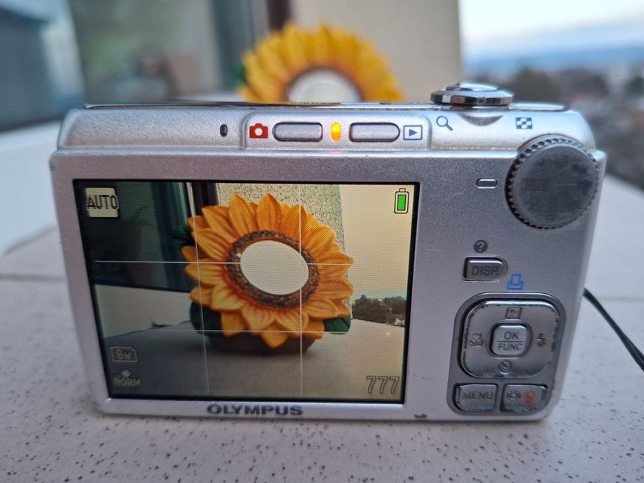 Aparat foto compact Olympus FE 230