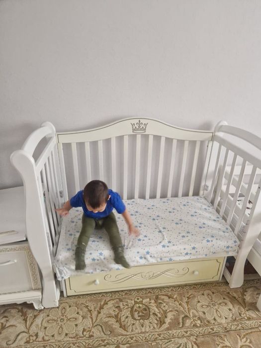 Продам детскую кровать