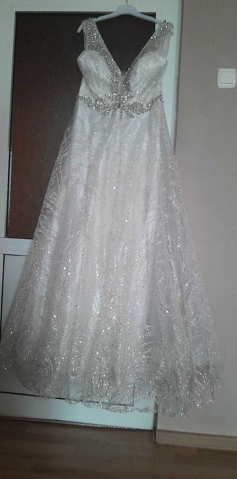 Рокля , бяла , закупена от Турция