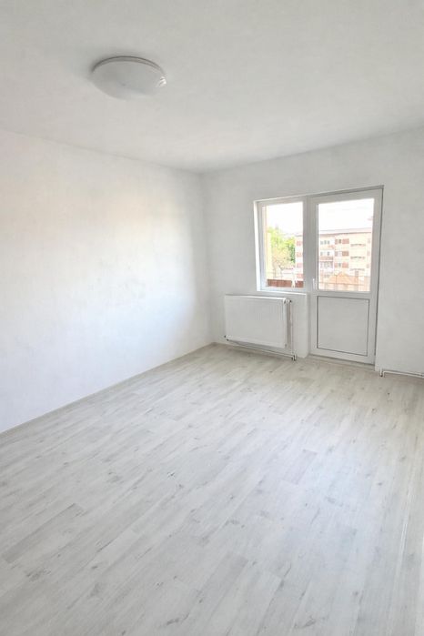 Apartament cu 3 camere
