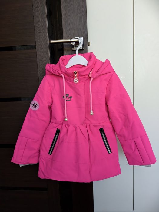 Срочно продам курточки на девочку!!!