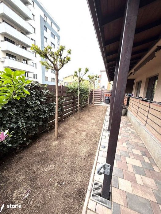 Apartament 4 camere si curte 80 mp/Bragadiru strada Smaraldului