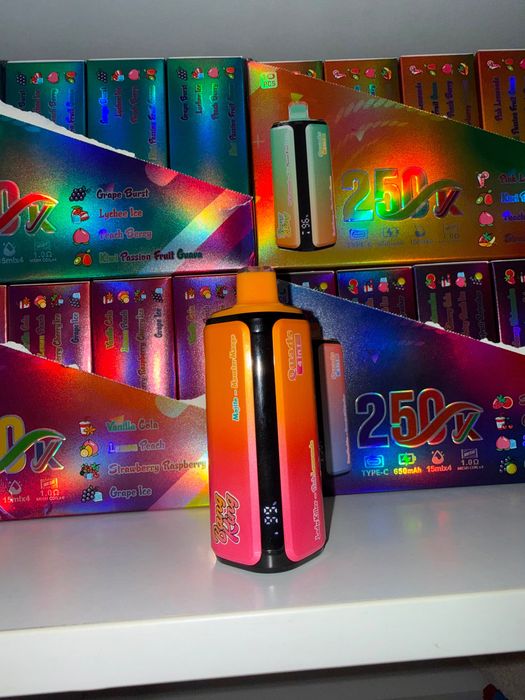 Vape 250.000 Puffs 4 Arome Reincarcabil Display
