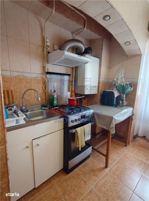 Camera de inchiriat in Apartament cu 3 camere decomandat cu 2 bai