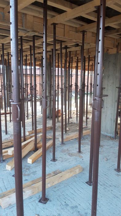 Шпризи , хюнебеци винтови подпори под наемм