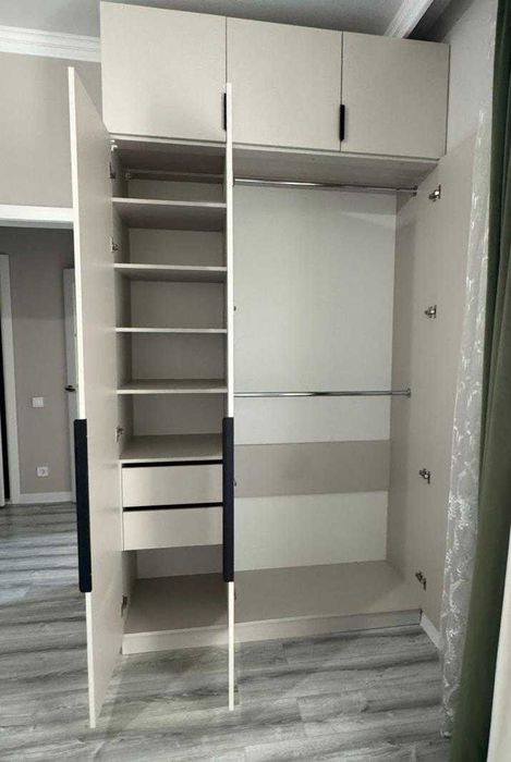 Шкаф  новый  удобный