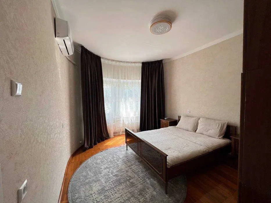 Срочно продается квартира Юнус обад