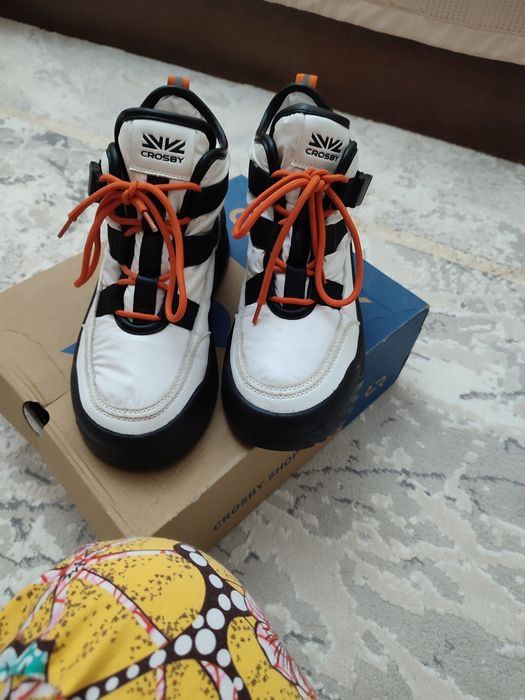 Ботинки зимние  38 размер