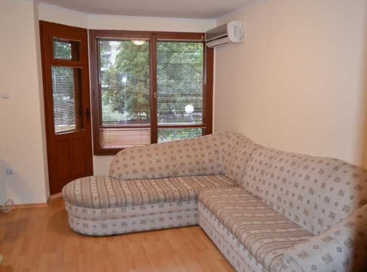 Дава се под наем Тристаен апартамент в Пловдив, Младежки Хълм - 80 кв.м за 450 € - Снимка #2