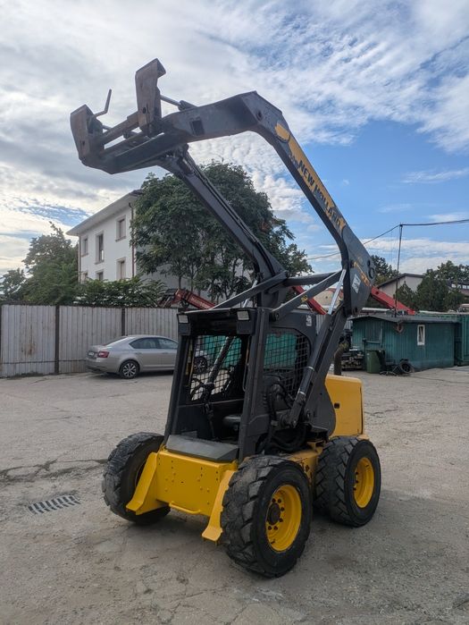 Vând miniincarcator frontal New Holland (Bobcat)