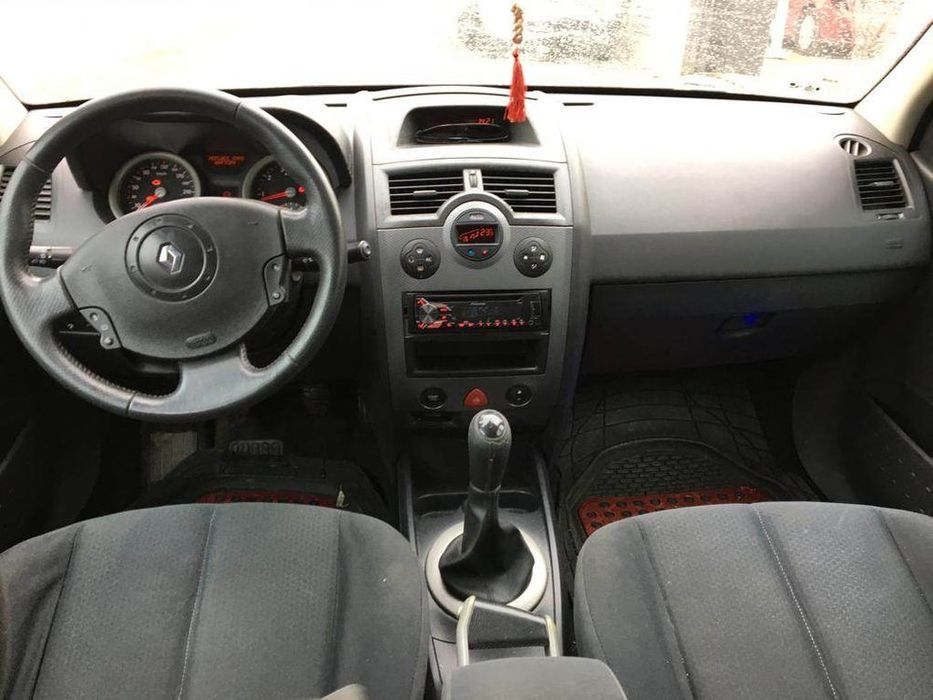 Dezmembram Renault Megane 2 1/6 B usa fata dreapta/usa fata stanga/usa spate stanga