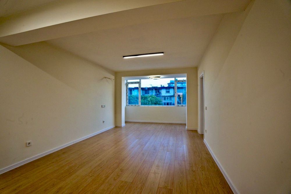 Продава се Четиристаен апартамент в Варна, Лятно кино Тракия - 120 кв.м за 2159 €/кв.м - Снимка #13