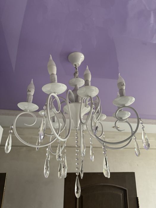 Продам Люстра в отличном состоянии