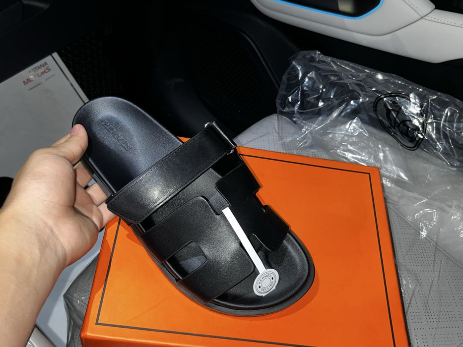 Hermes тапочка.