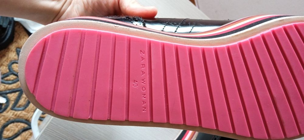 Ghete Zara ,masura 40,superbe , casual ,comode