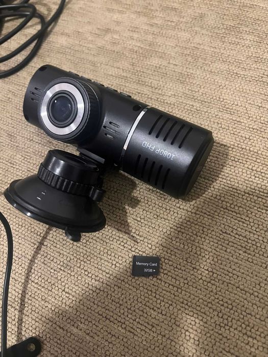 Vand Camera Auto Video Tripla De Bord DVR Loosafe® Road Team Pro