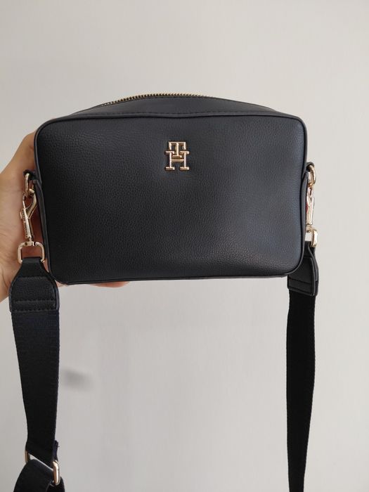 Сумка Tommy Hilfiger кросс-боди, оригинал, тёмно-синяя