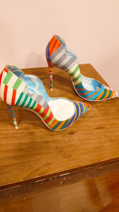 Pantofi Christian Louboutin 38