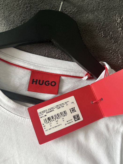 Hugo Dero tricou barbati culoare alb logo mic marimea M nou original