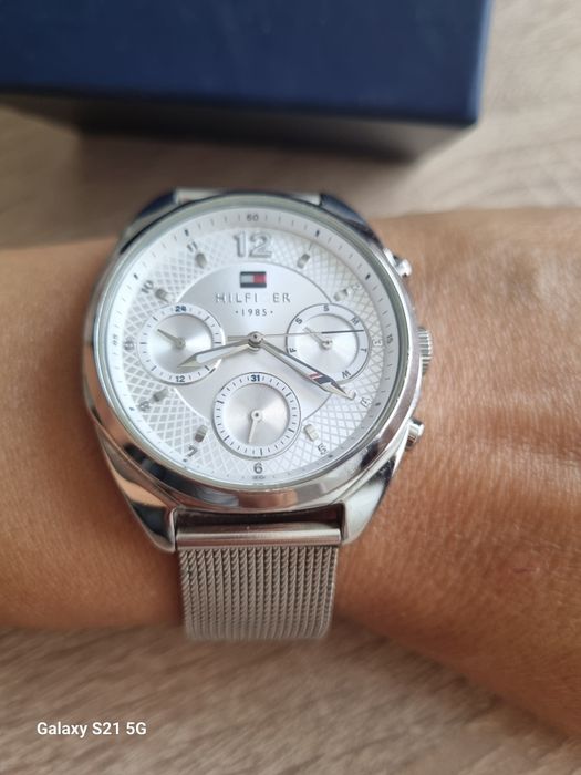 Часовник Tommy Hilfiger- дамски