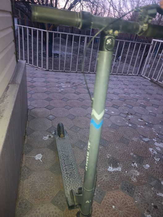 Электросамокат{}