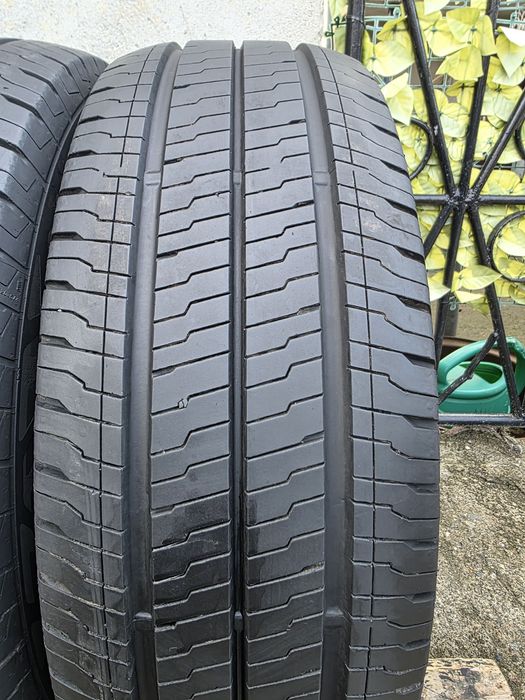 Vând  patru anvelope de vara continental 235 65 16c  dot 2121