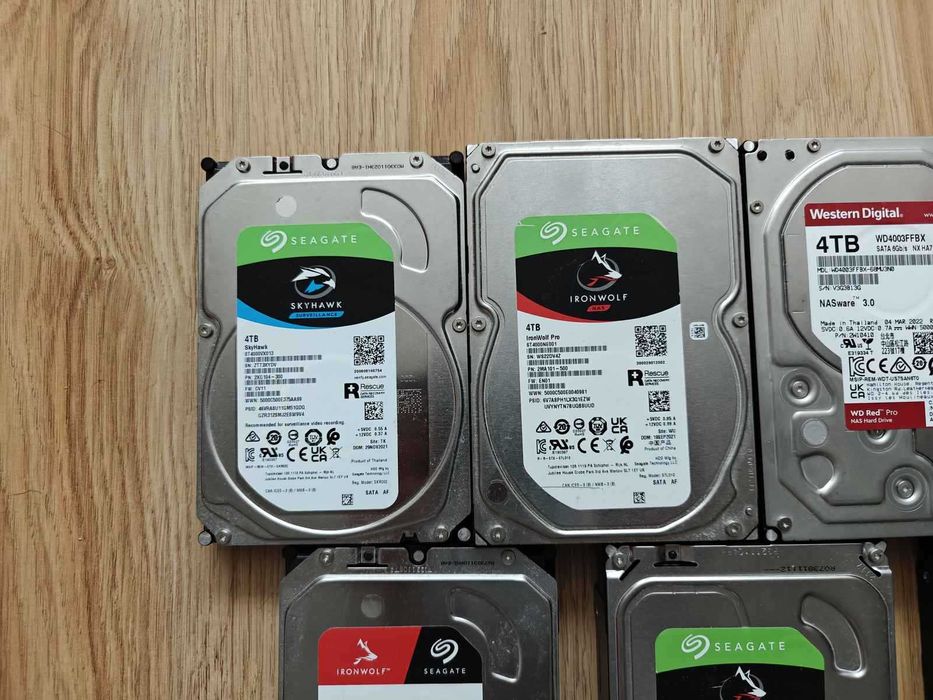 Hard Disk 4TB DEFECT hdd Seagate SATA-III ST4000VX013 sau 2TB si 3TB !! DEFECT!!