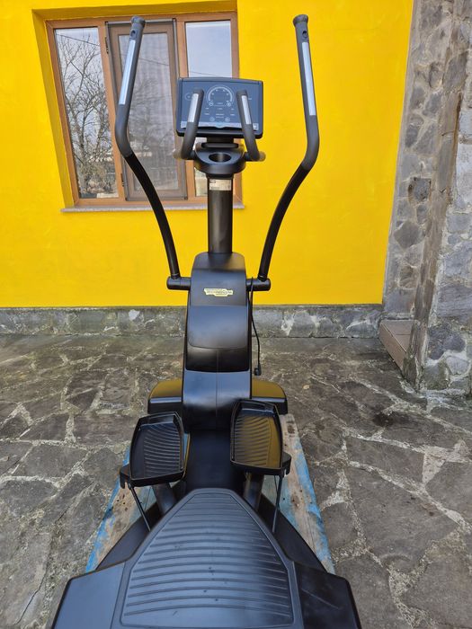 Technogym Top Excite 700 Wave Cross Trainer !!!