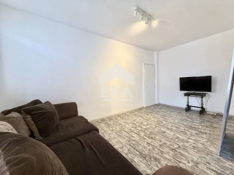 Апартамент до площад "Славейков" и ул. "Раковска"