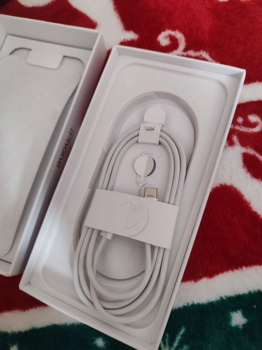 Iphone 17 про продам