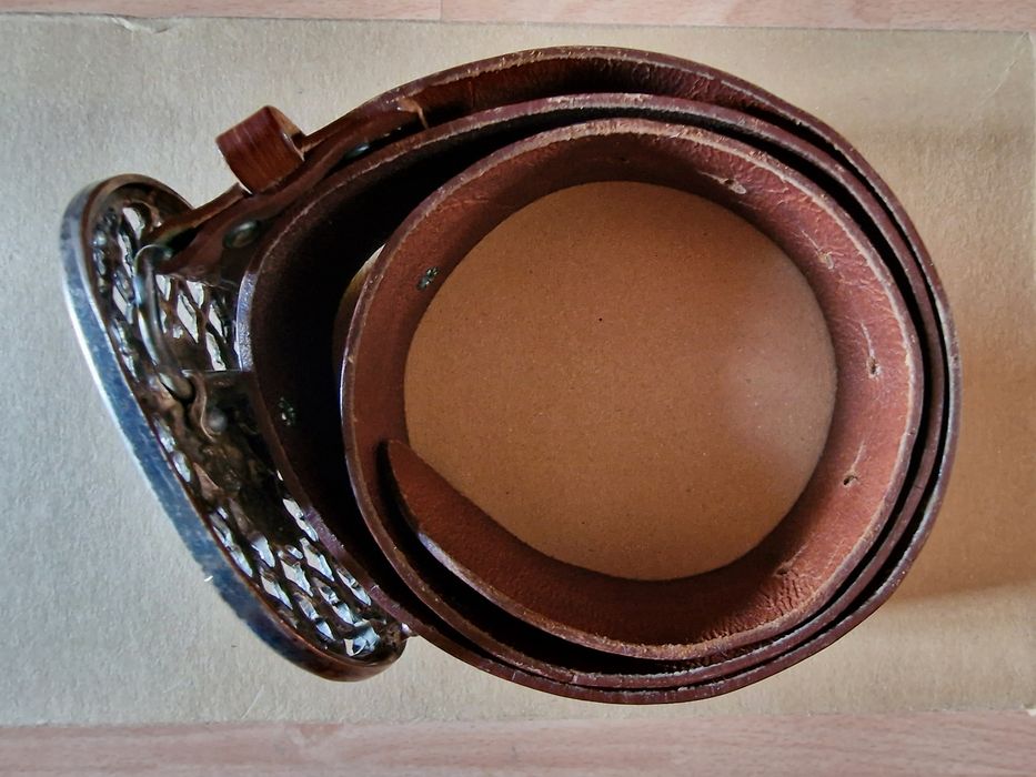 Кожен колан с катарама