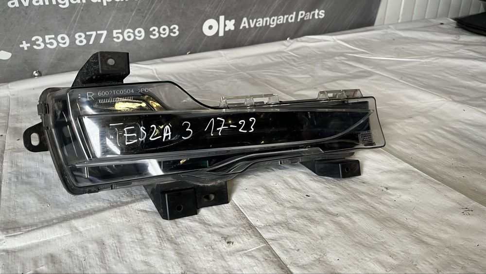 3 броя десен халоген Tesla 3 (2017-2023)