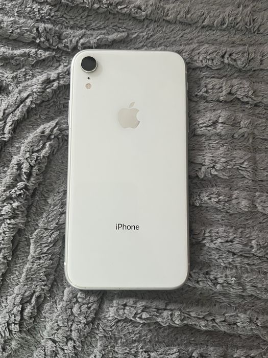 Неразличим от нов! Бял iPhone XR (64GB)