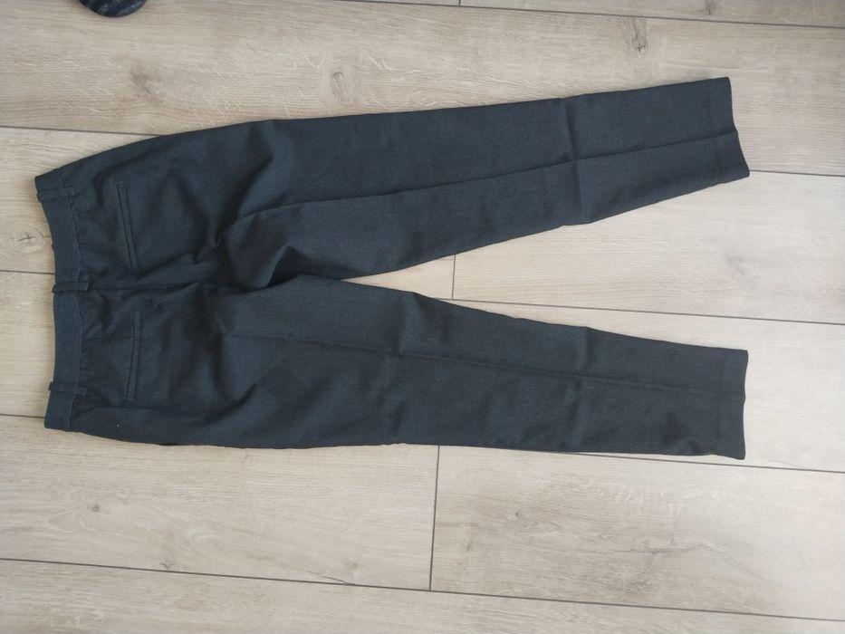 Продам женские брюки от Colin's (Basic)