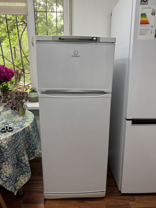 Indesit холодильник, есиь торг