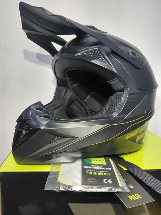 Чисто нова каска Shot pulse edge