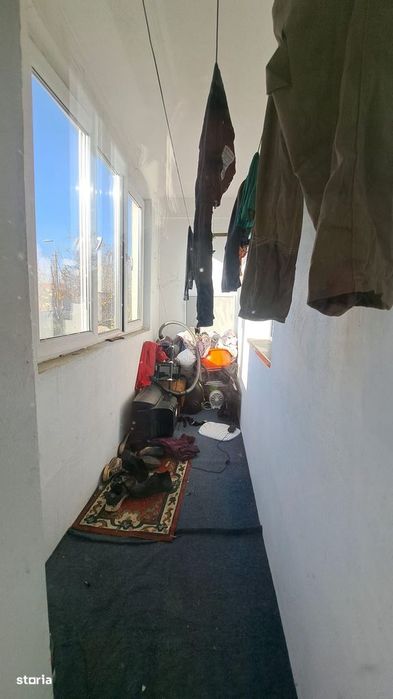Agigea, 3 Camere Decomandat 2 Bai, Centrala Gaz, 70 Mp. Parcare, Boxa