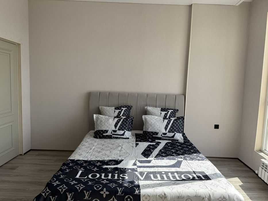 Сдается квартира в Юнусабаде 4х комнатная срочно!!!