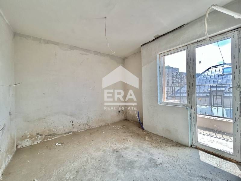 Продава се Двустаен апартамент в София, Красно село - 60 кв.м за 2500 €/кв.м - Снимка #2