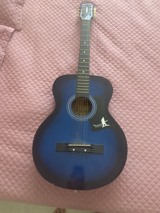 Гитара в хорошем состаяние