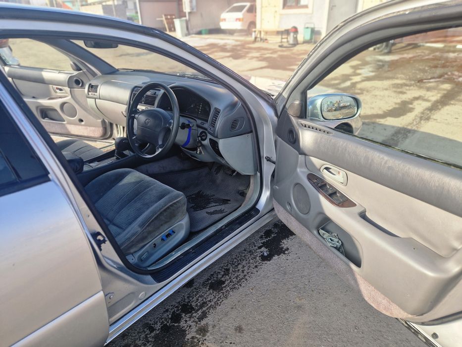 Продам Toyota Aristo