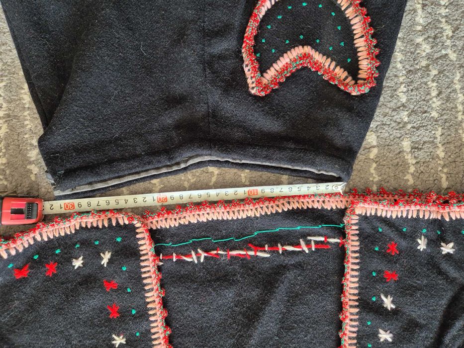 Костюмчето от баба:соц носталгия, ръчна изработка,вълна