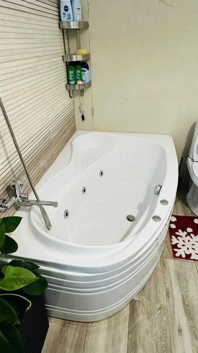 Vand cada baie cu hidromasaj