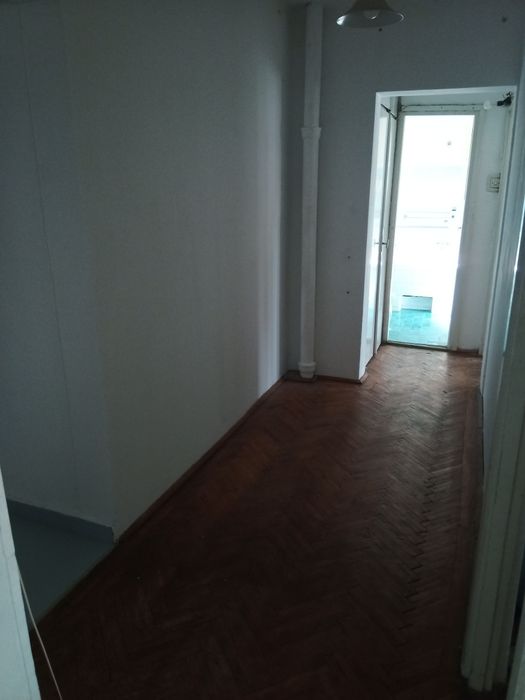 Proprietar vând apartament trei camere Gheorghe Lazăr — fotografia 3