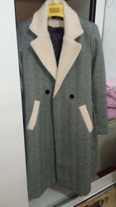 Пальто сотилади янги